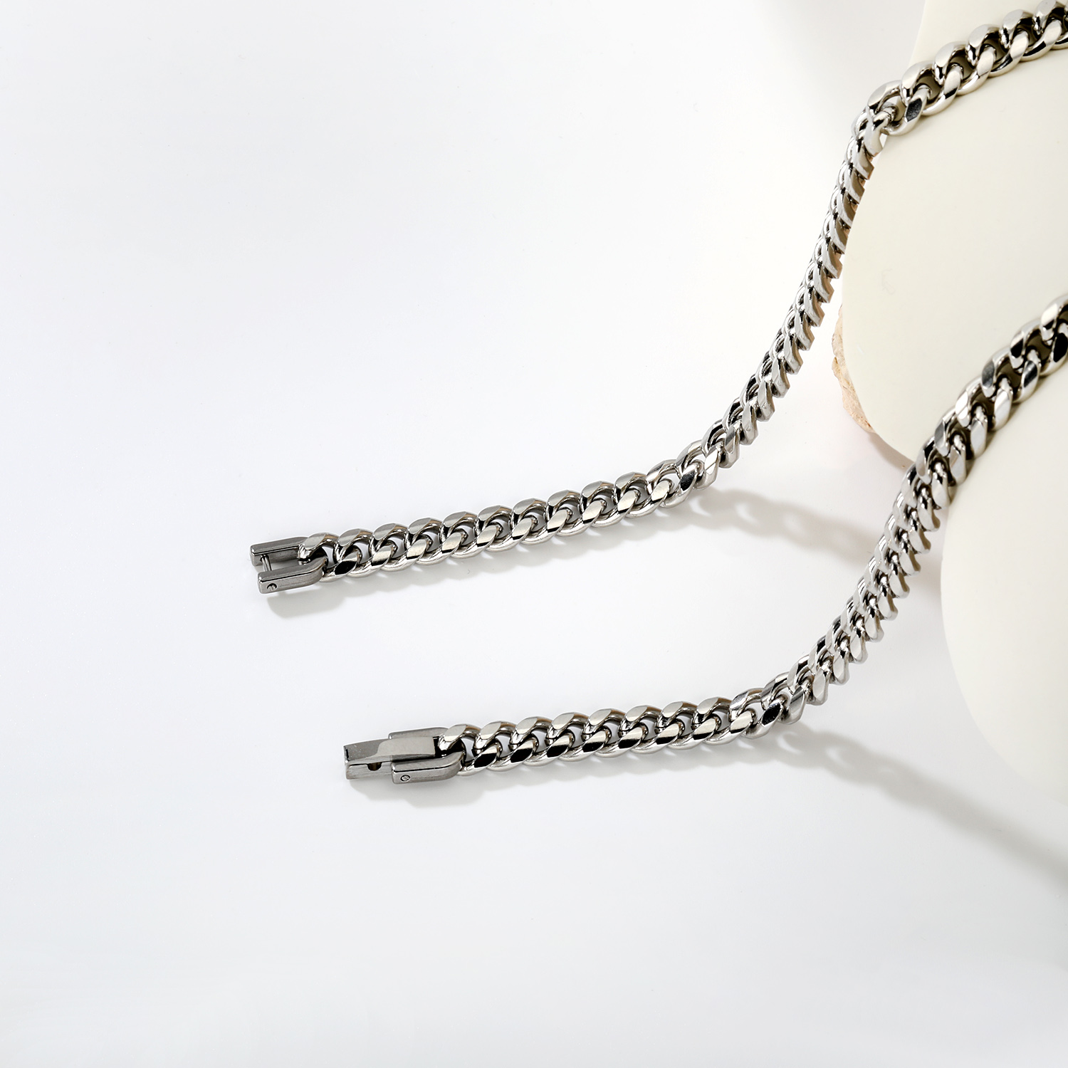 Collier chaîne cubaine en acie - Fashion Street Singapore avis et prix